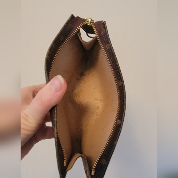 100% Authentic Louis Monogram Pouch !!! - Picture 11 of 11